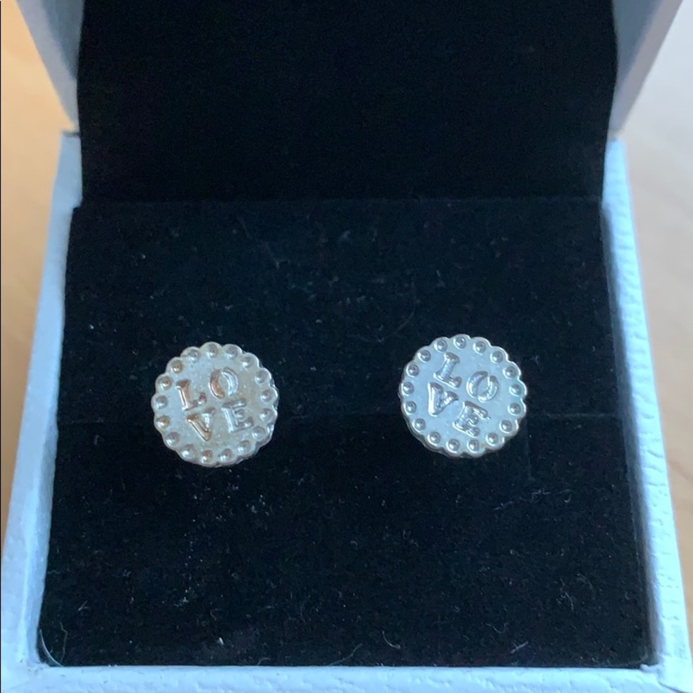 Love circular earrings